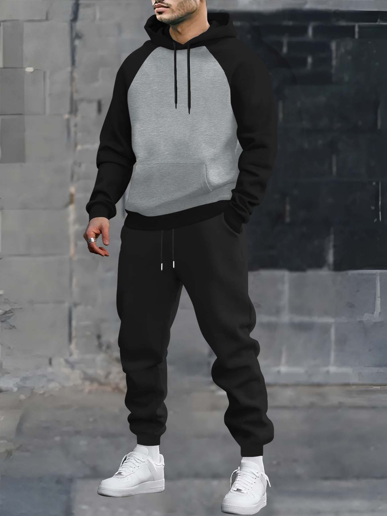 Ensemble survêtement homme bicolore avec sweat à capuche gris foncé et noir