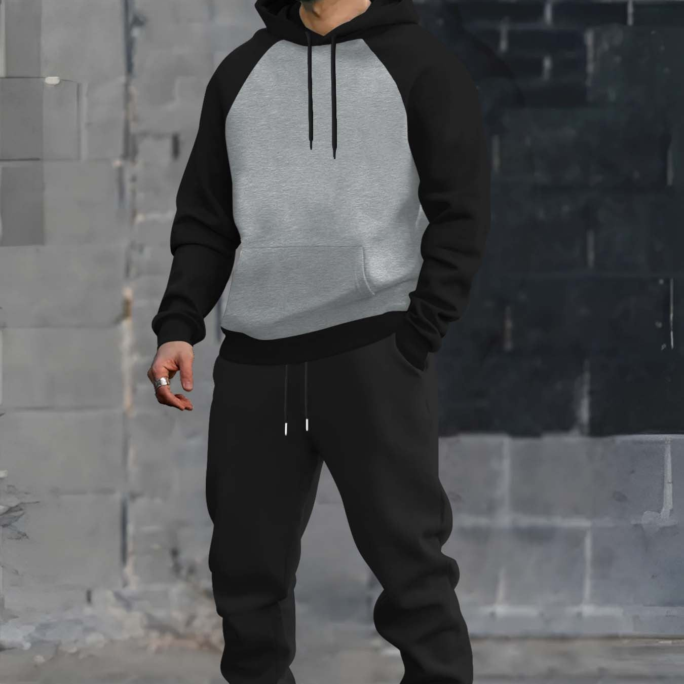 Ensemble survêtement homme bicolore avec sweat à capuche gris foncé et noir