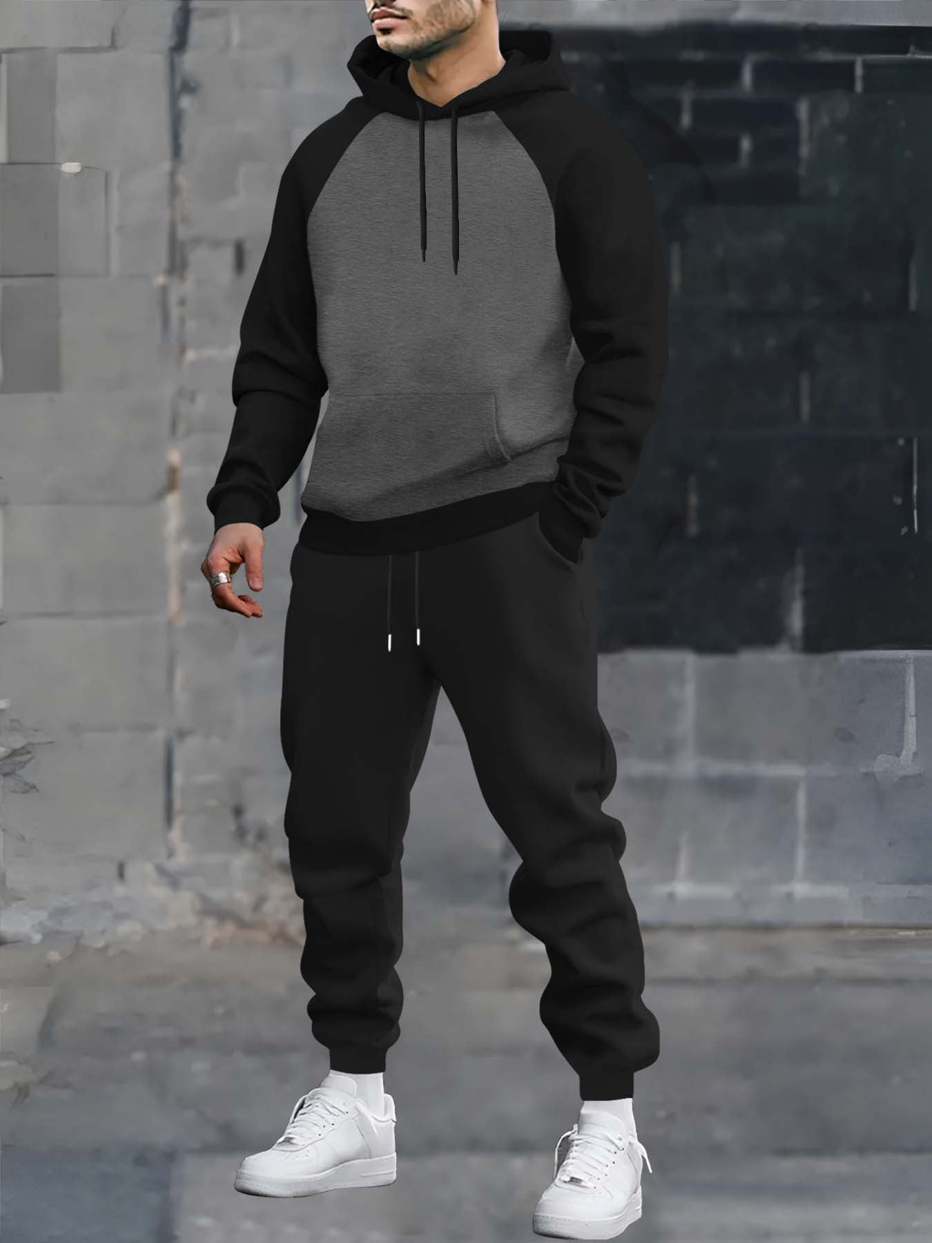 Ensemble survêtement homme bicolore avec sweat à capuche gris foncé et noir