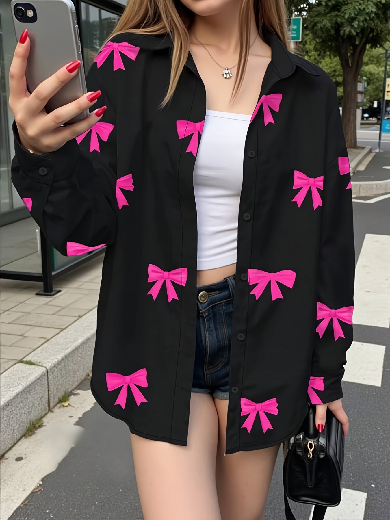 Chemise Femme Noire à Nœuds Roses Manches Longues Boutonnée