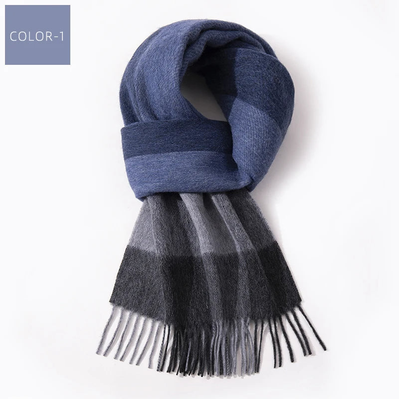 Zachte geruite wintersjaal in blauw en grijs met franjes