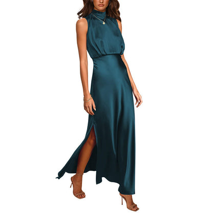 Mary – Bata de satén con cuello alto
