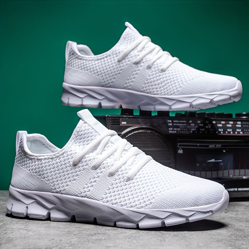 Moderne Sportschuhe für Damen zum Training und für den Alltag