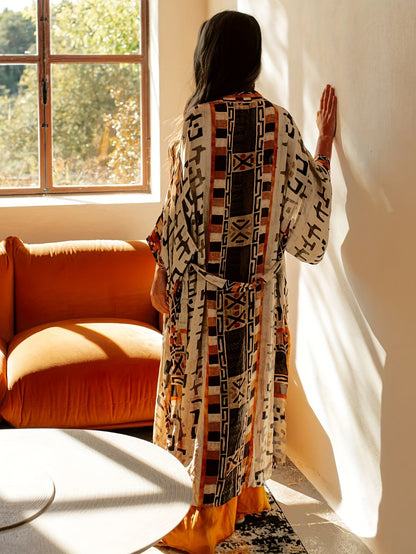 Lang kimono til kvinder i boheme-chic stil til strand og afslapning