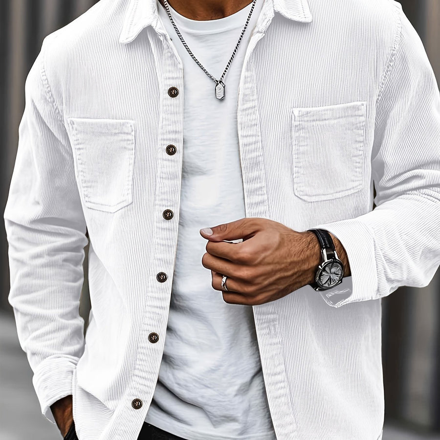 Herrenhemd im Overshirt-Stil aus geripptem Stoff mit Knöpfen und Brusttaschen