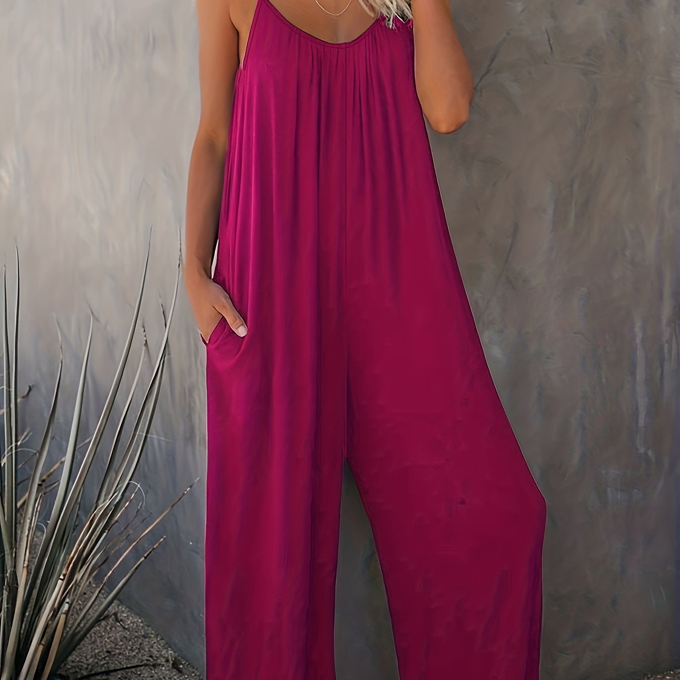 Mono holgado casual para mujer estilo verano con tirantes finos y bolsillos – Look chic y cómodo para vacaciones o ciudad