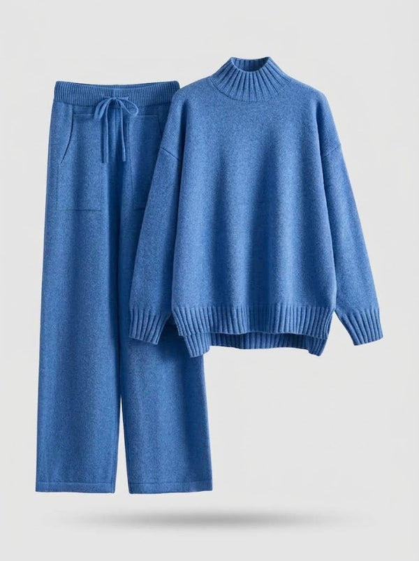 Set aus Strickpullover mit Stehkragen und weiter Strickhose, blau