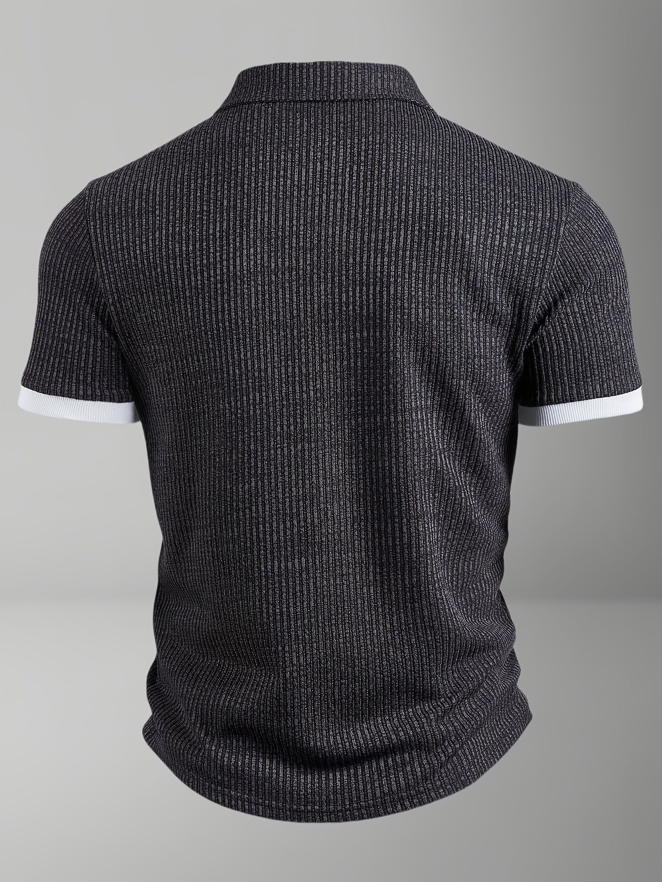 Polo homme manches courtes style moderne pour tenue décontractée chic