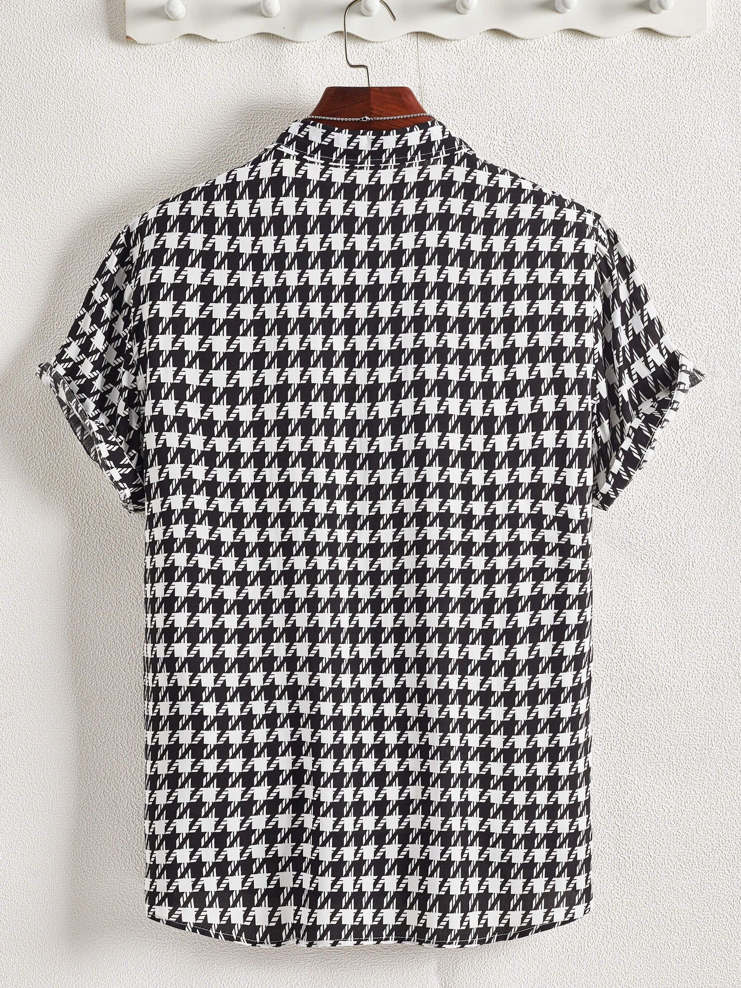 Camisa de Resort de Manga Corta con Estampado Geométrico para Hombre - Estilo Urbano Casual