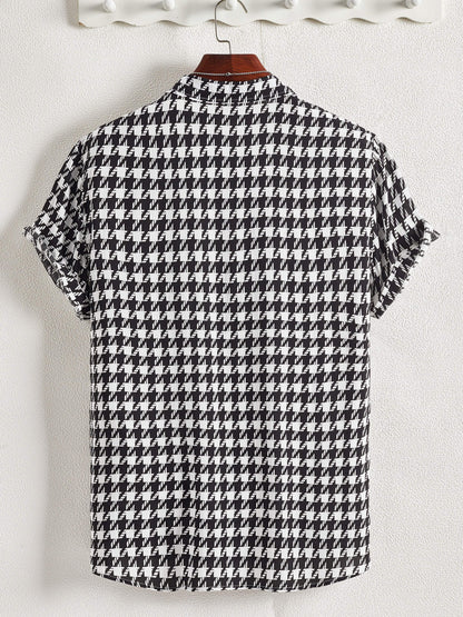 Camisa de Resort de Manga Corta con Estampado Geométrico para Hombre - Estilo Urbano Casual