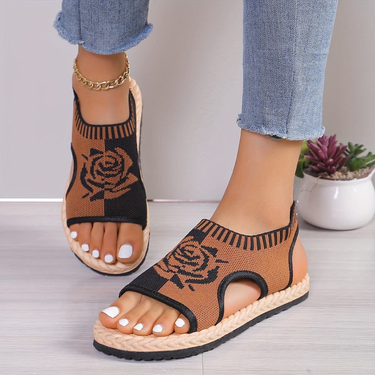 Sandales décontractées femme à motif floral pour été, style bohème chic, confort quotidien