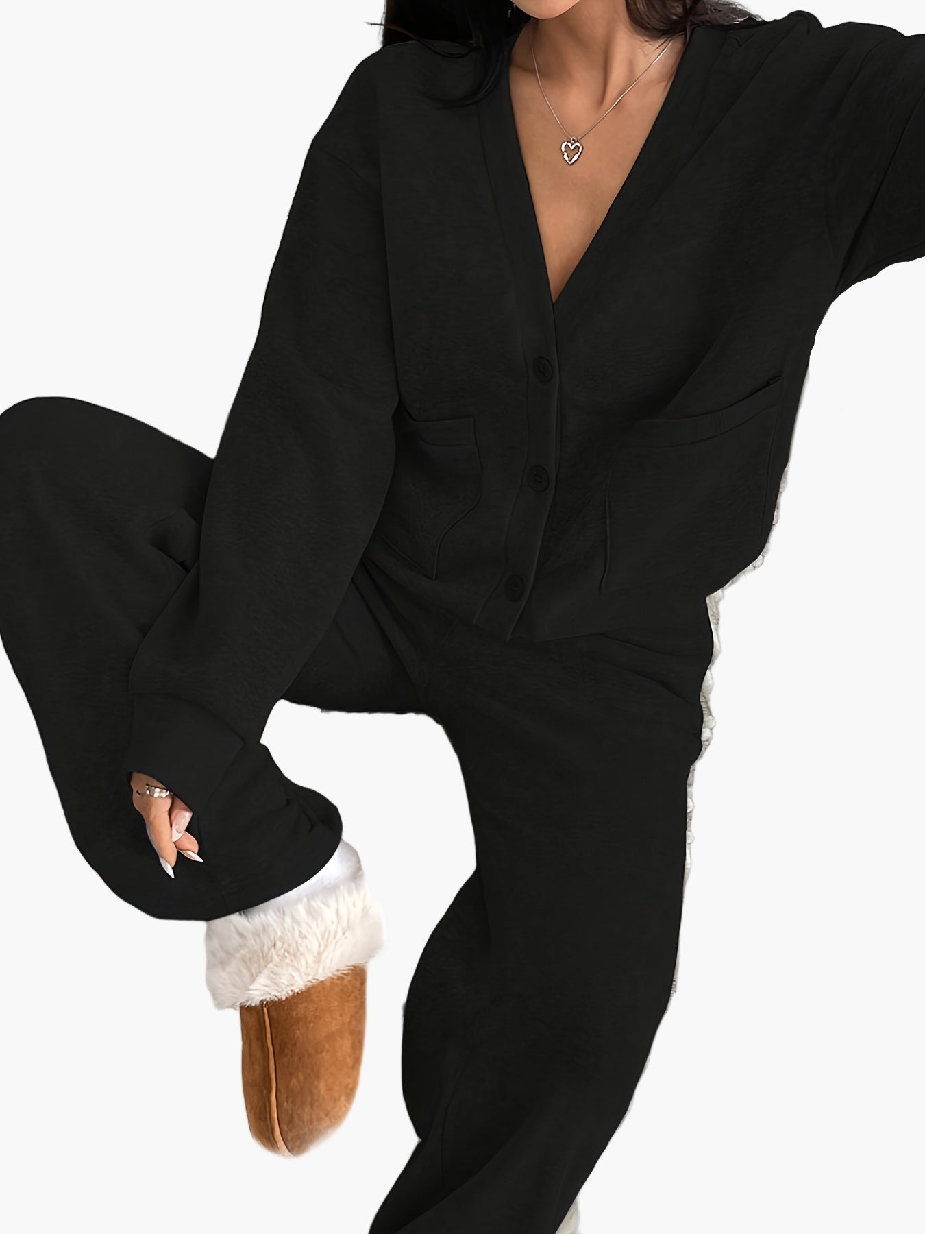 To-delt pyjamas til kvinder i afslappet stil med knapper og lommer, behageligt loungewear til hjemmet