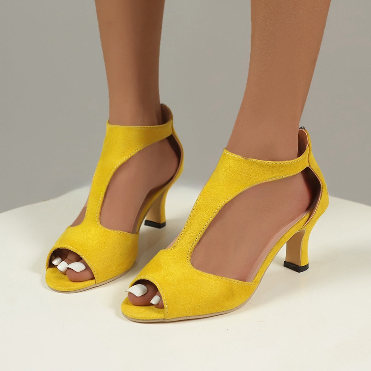 Claire – Sandalen mit hohen Absätzen, Reißverschluss und offenem Zehenbereich