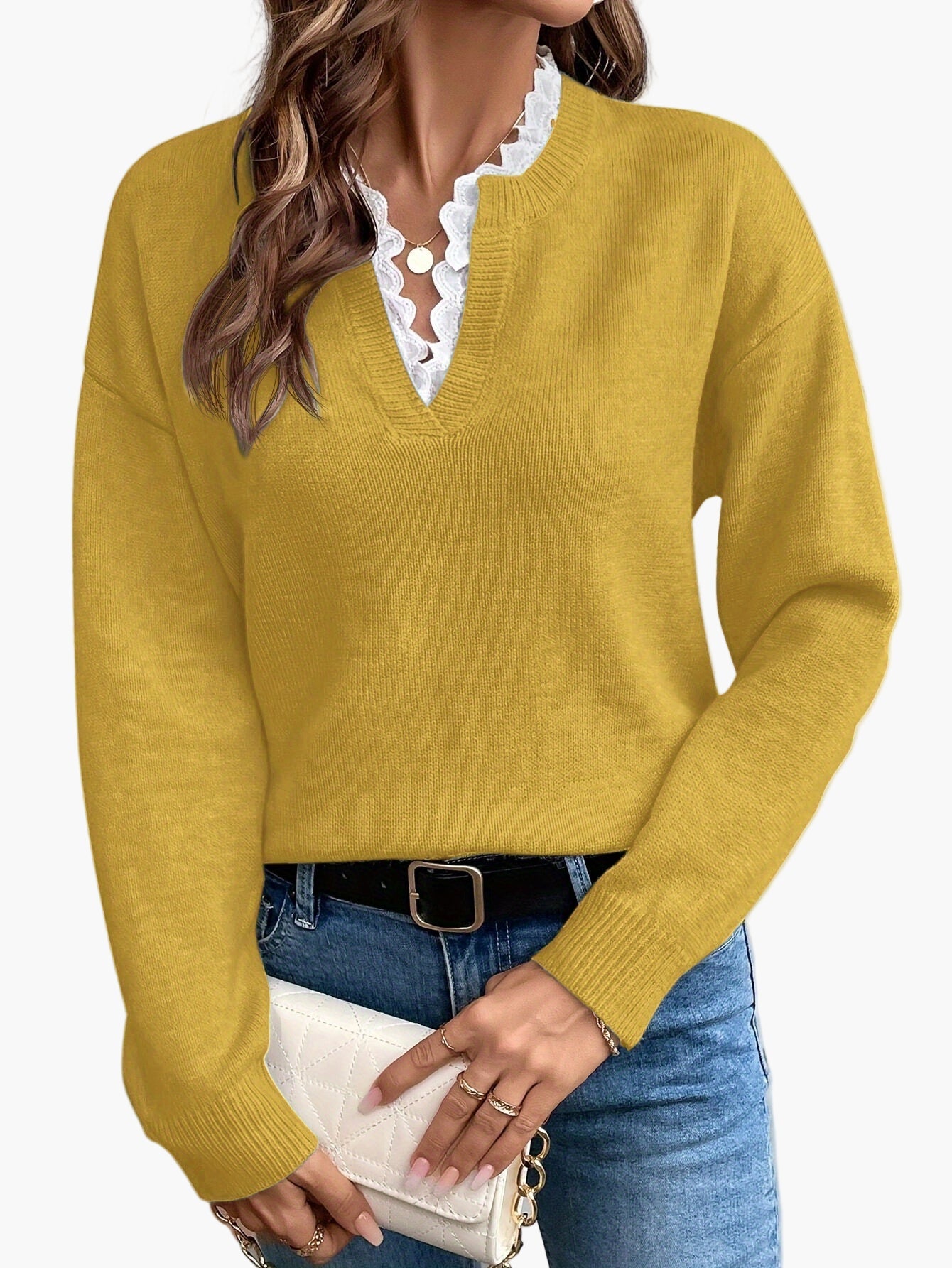 Pull élégant femme col V avec détail dentelle, manches longues, coupe ample, style casual chic pour automne/hiver