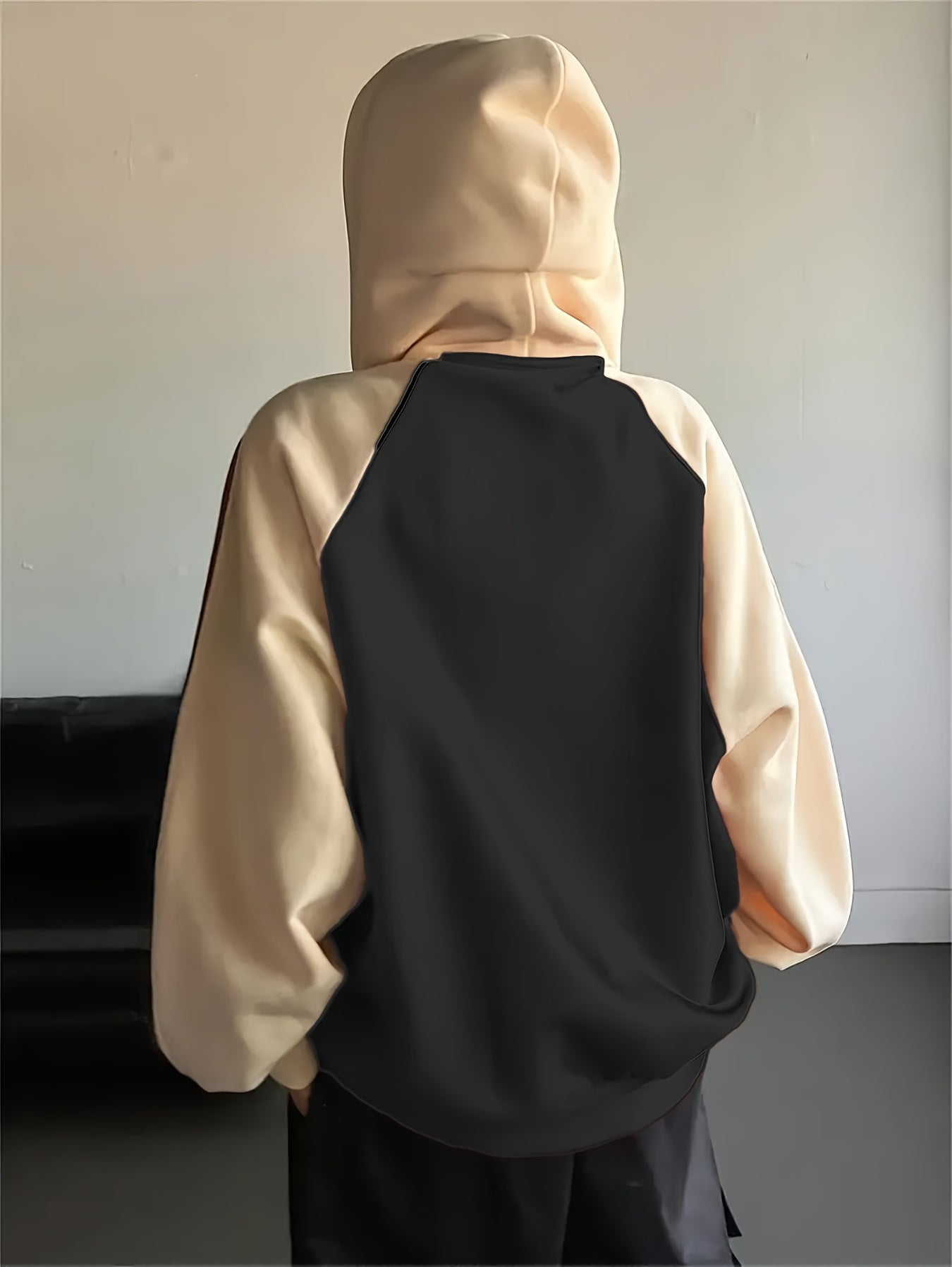 Sweat à Capuche Zippé Bicolore Rouge Bordeaux Crème avec Rayures Sportif