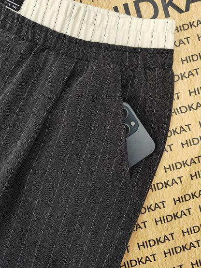 Weite Herrenhose mit Streifen im eleganten, modernen Freizeitstil