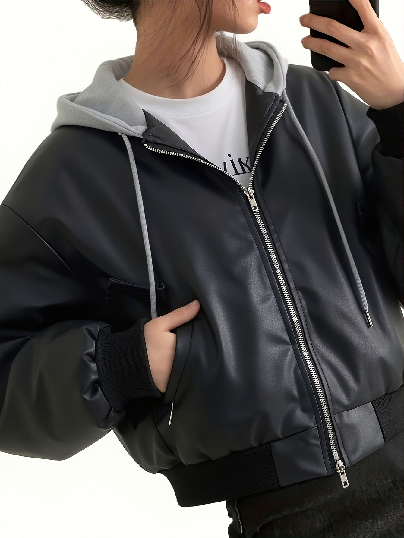 Blouson Bomber Femme Noir avec Capuche Grise Amovible Style Sport Chic