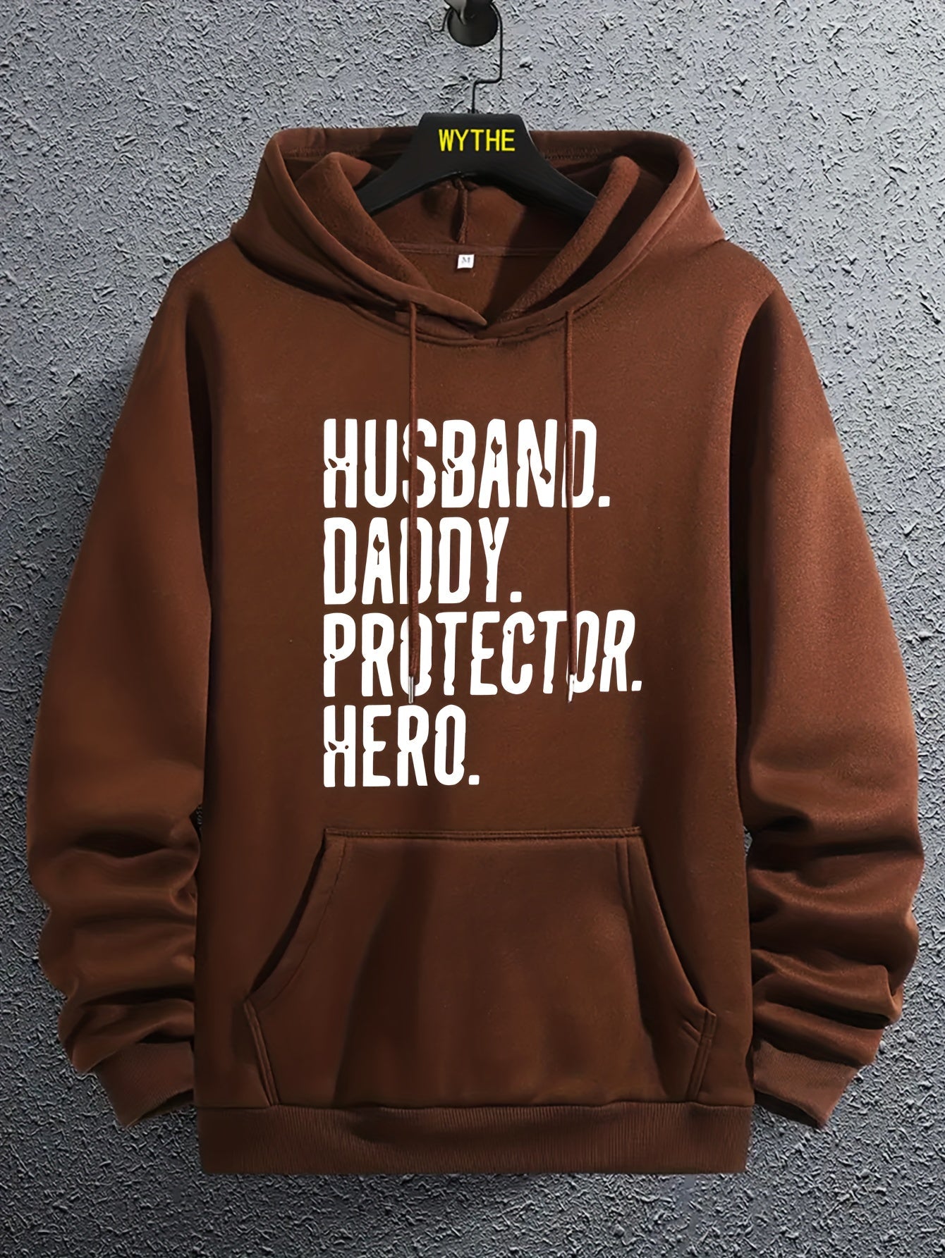 Herrtröja med huva och tryck - HUSBAND DADDY PROTECTOR HERO - Avslappnad stil Perfekt present
