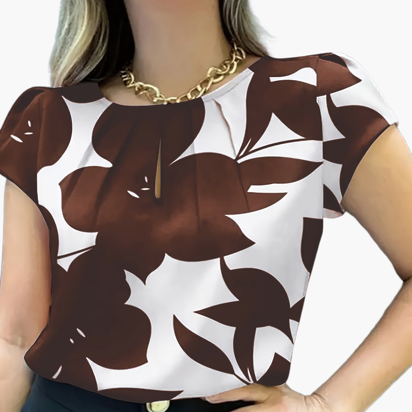 Elegant blus för kvinnor med abstrakt mönster, korta ärmar, chic stil för kontoret och utflykter