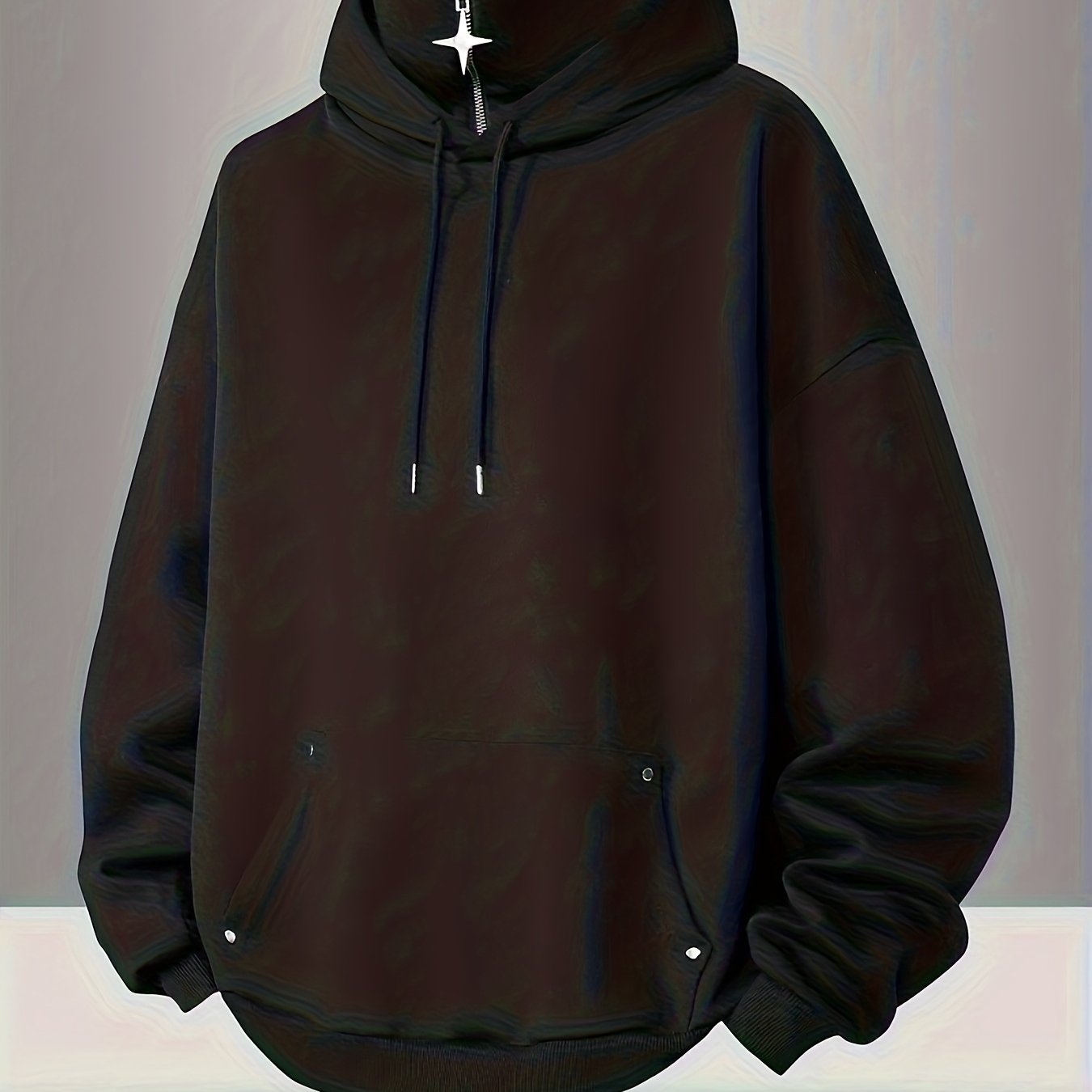 Sweat à capuche ample noir col montant zippé pendentif étoile