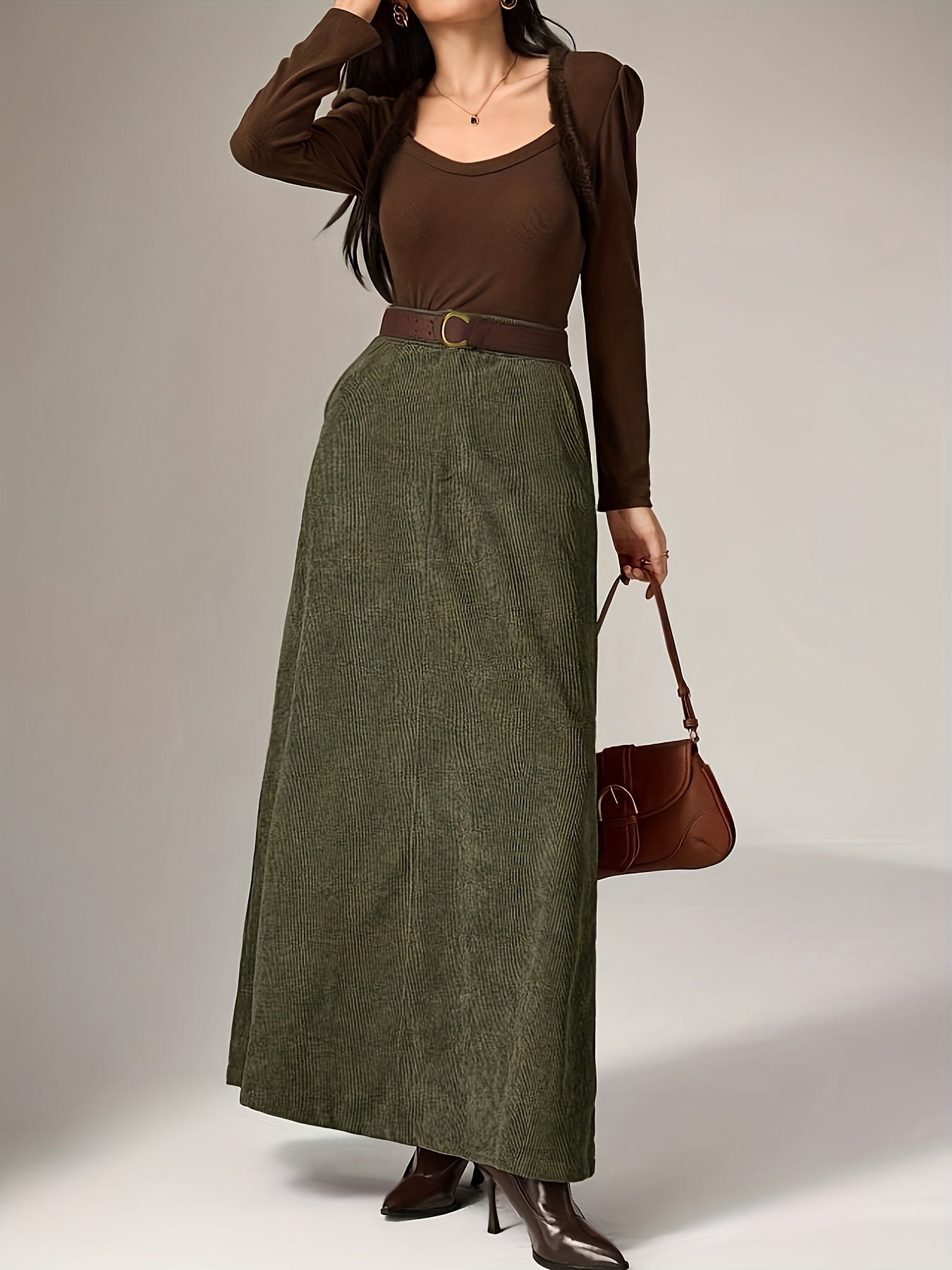 Jupe longue côtelée femme vert olive taille haute décontractée avec poches