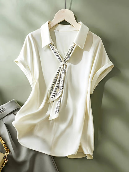Elegant short-sleeve blouse with collar and scarf for women – Casual chic style