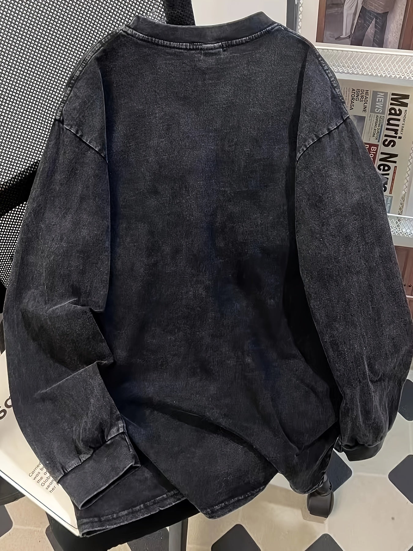 Haut à manches longues délavé gris anthracite avec imprimé moto graphique rétro