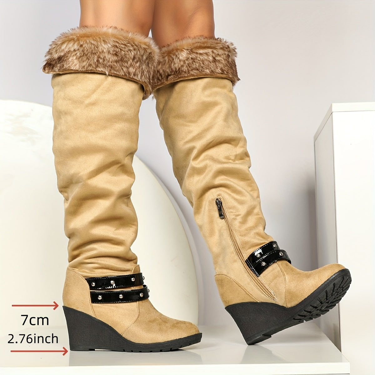 Bottes hautes femme à talon compensé et bordure fausse fourrure - Noir ou Beige