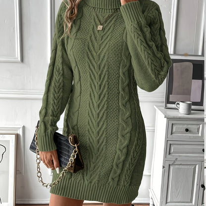 Robe pull côtelée à col roulé et motifs torsadés pour femme