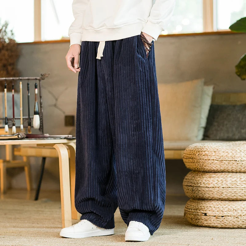 Herrbyxor med lös passform i streetwear-stil med ribbad design för fritid eller avkoppling