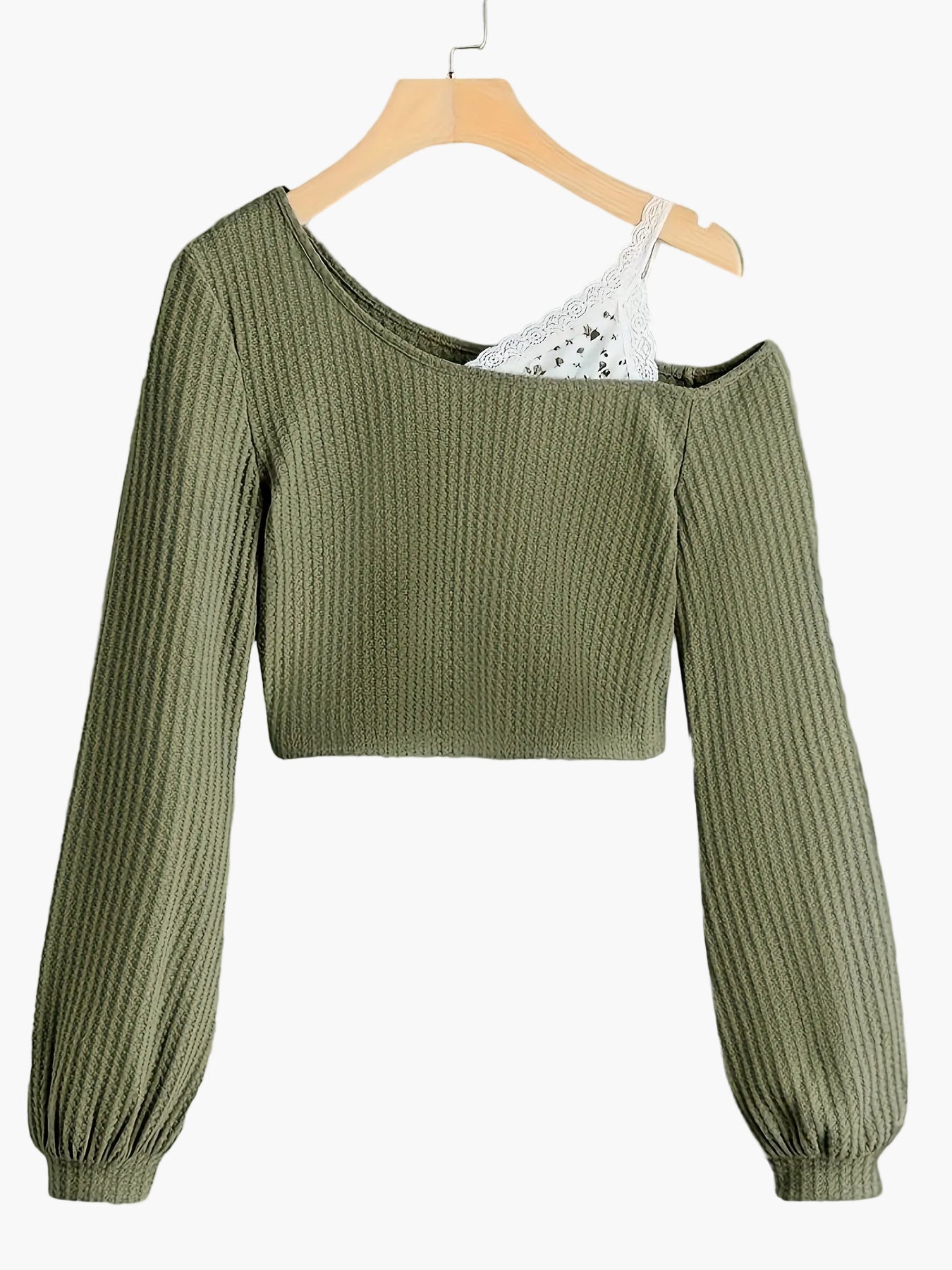 Pull court femme style asymétrique à épaule dénudée avec détail dentelle – Mode décontractée tendance
