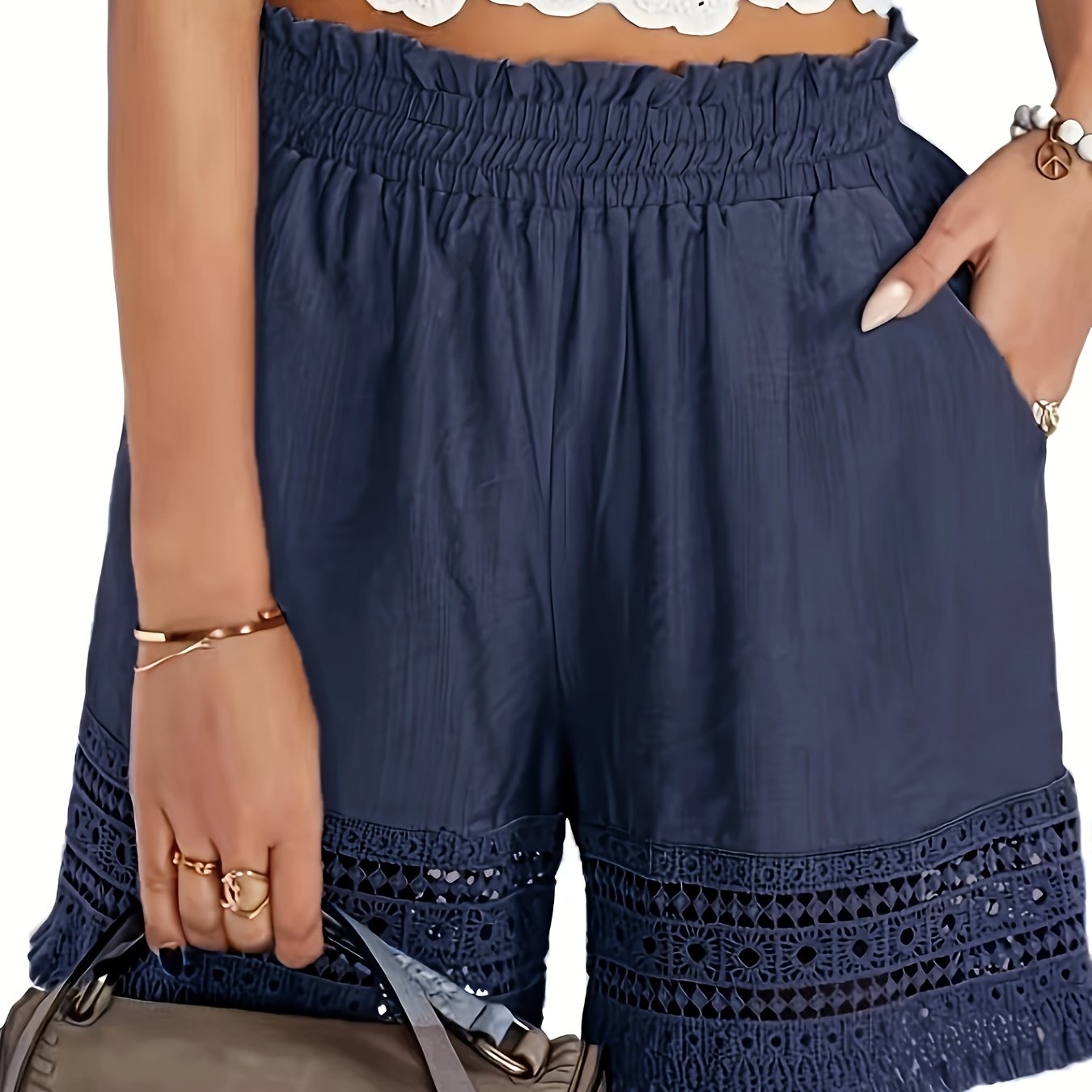 Women's bohemian style shorts with gathered waist for summer, ideal for vacations and everyday wear