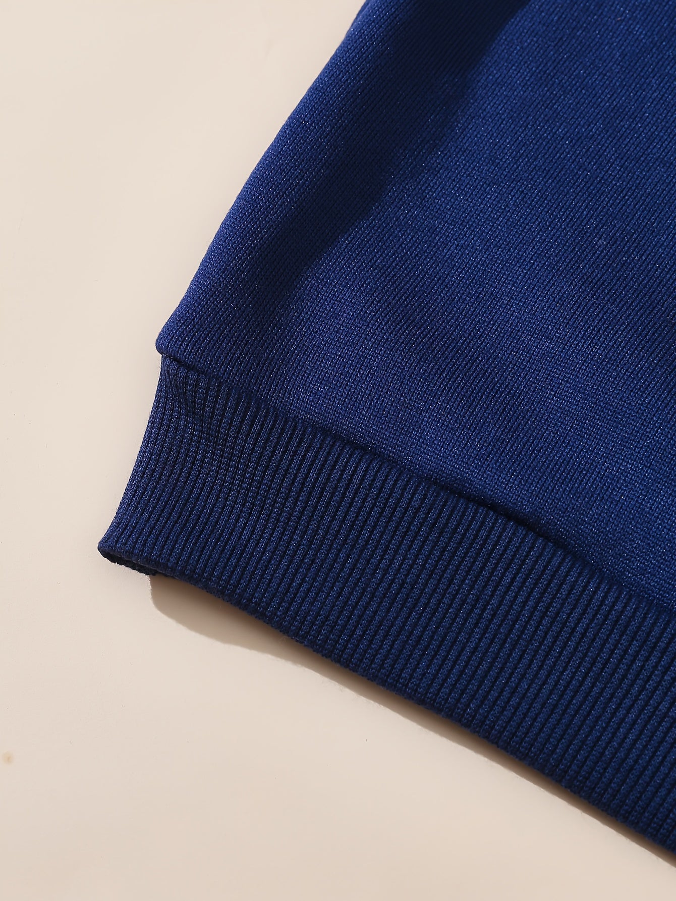 Sweat-shirt col polo bleu marine avec motif "NEW YORK" devant