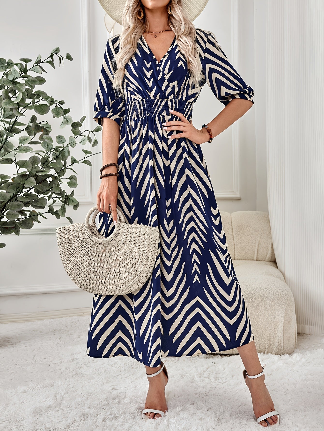 Robe longue femme style maxi à motif chevron, élégance moderne pour occasions et sorties
