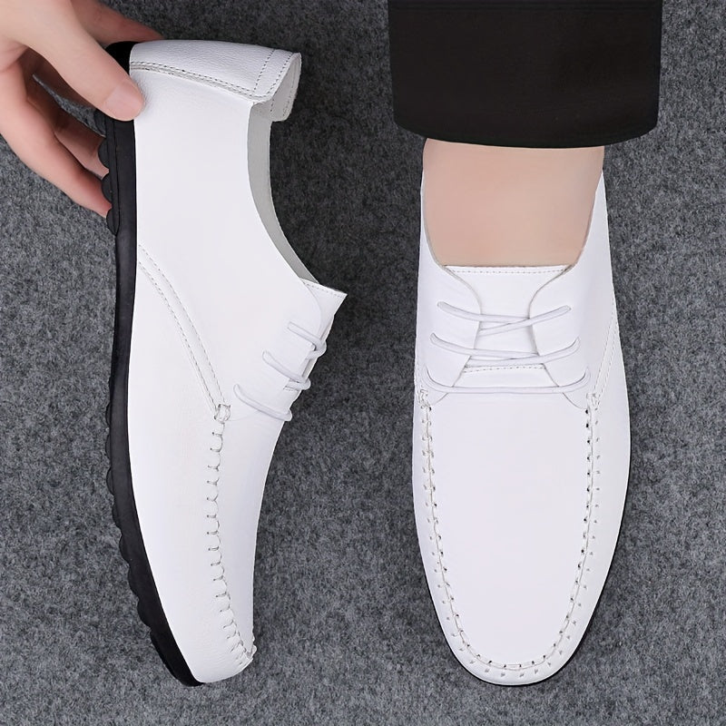 Elegante Mokassins für Herren im lässigen urbanen Stil  
