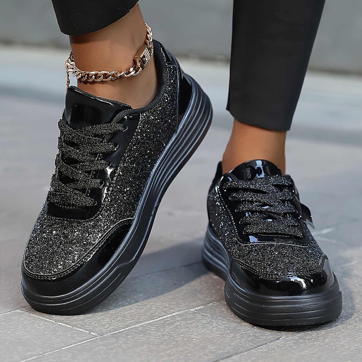 Women's Sneakers with Shiny Glitter for a Trendy and Urban Look