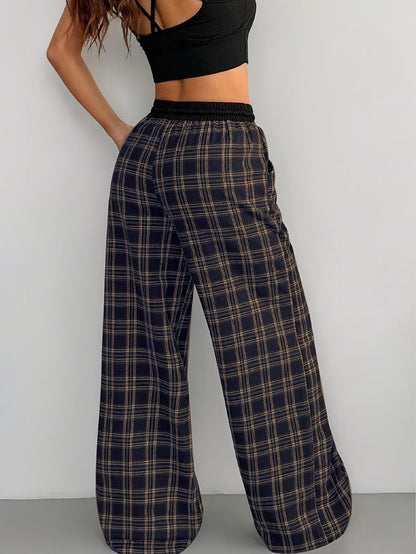 Pantalon large à carreaux style décontracté pour femme, idéal pour la détente ou le week-end
