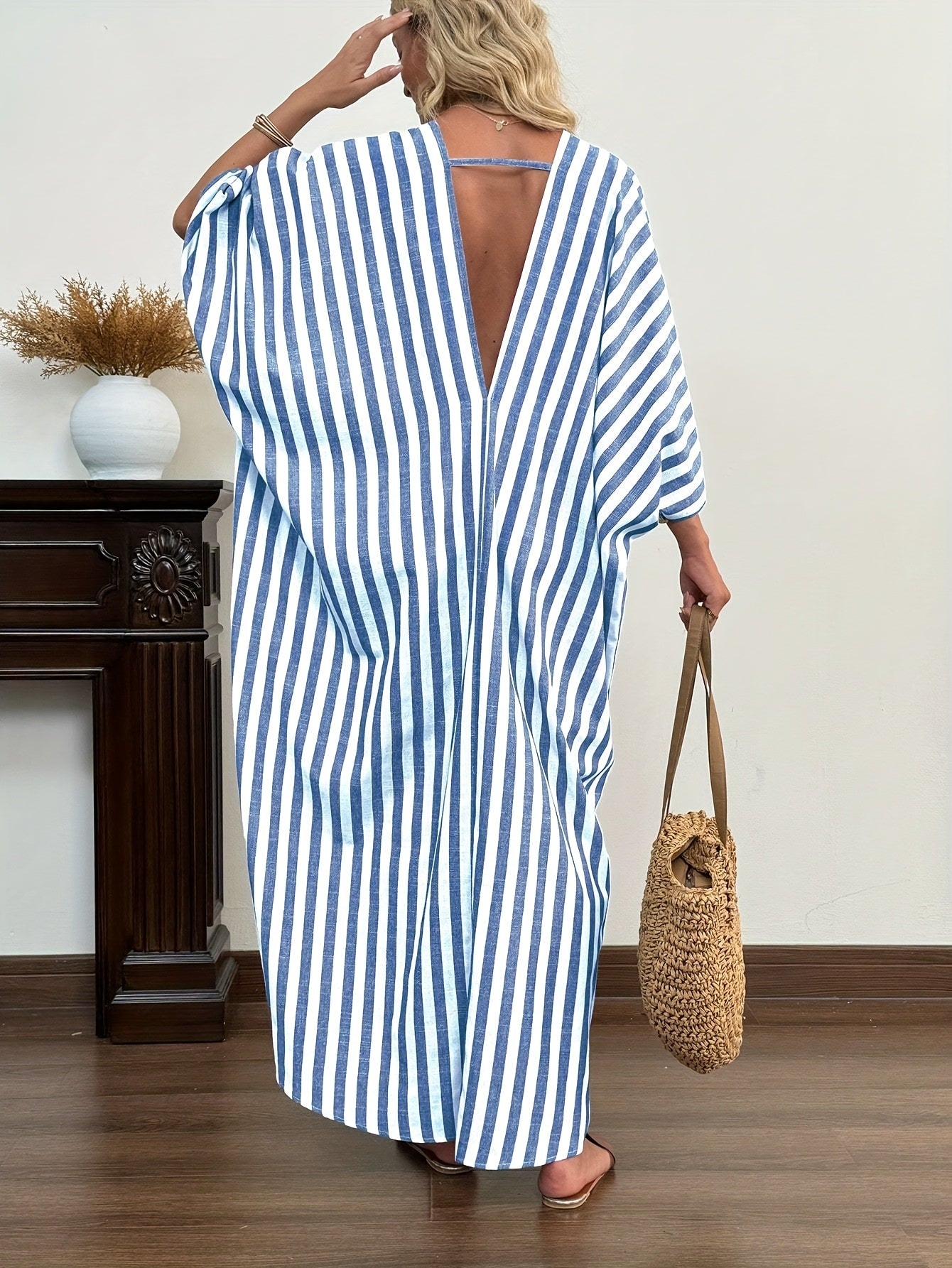 Langes Kaftankleid für Damen im eleganten Resort-Stil mit Streifen für Urlaub und Strand