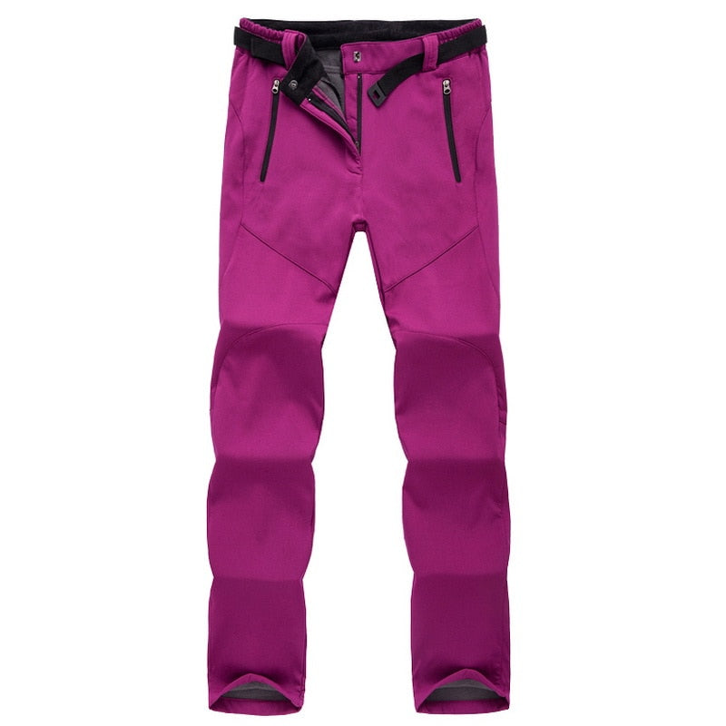 Outdoor vandrebukser til kvinder – tekniske, vandtætte, sporty stil