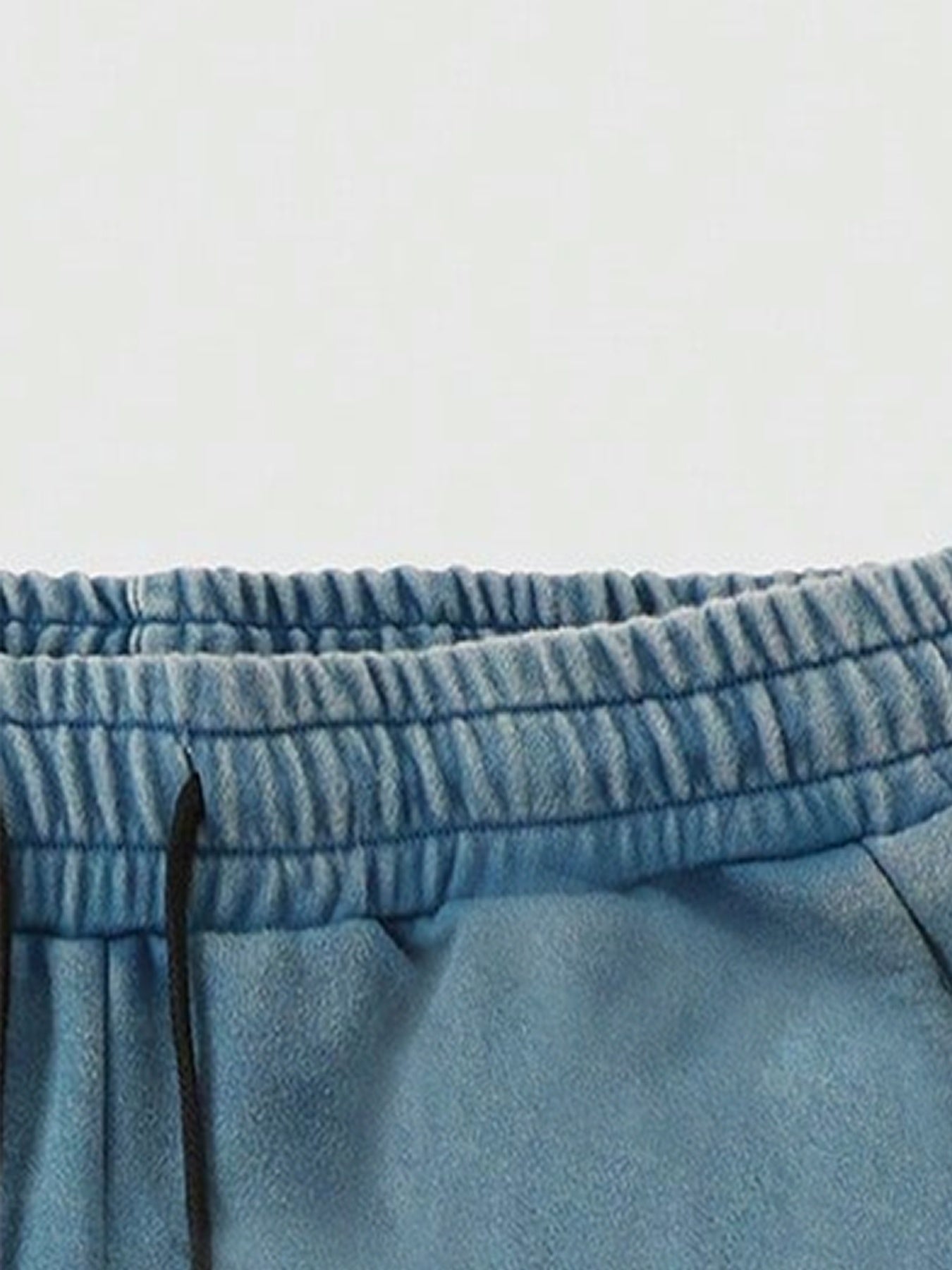 Short homme casual style urbain avec imprimé "Hustle" – idéal pour le streetwear et la détente