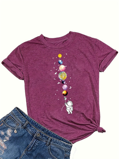 T-shirt donna stile casual con motivo astronauta e pianeti, ispirazione spazio, ideale per appassionate di scienza e moda urbana