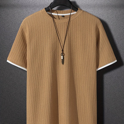 Legeres Herren-T-Shirt mit kurzen Ärmeln, modernem Stil, Rundhalsausschnitt und geprägter Textur