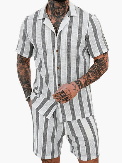 Ensemble décontracté pour homme – Chemise à manches courtes et short à rayures – Style estival tendance