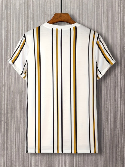 Kurzärmliges Herren-T-Shirt im modernen Stil mit vertikalen Streifen für einen trendigen urbanen Look