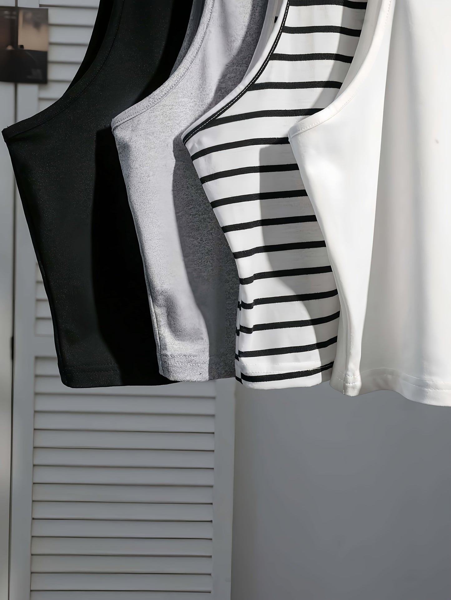 Top corto donna stile casual versatile per tutti i giorni