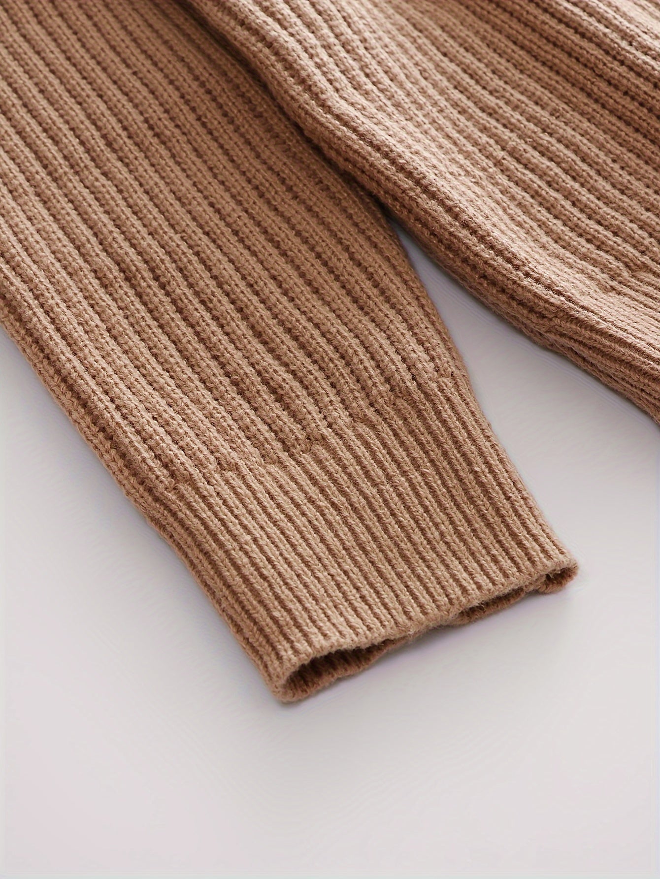 Pull à capuche homme tricoté à rayures, beige, marron et crème, motif torsadé décontracté
