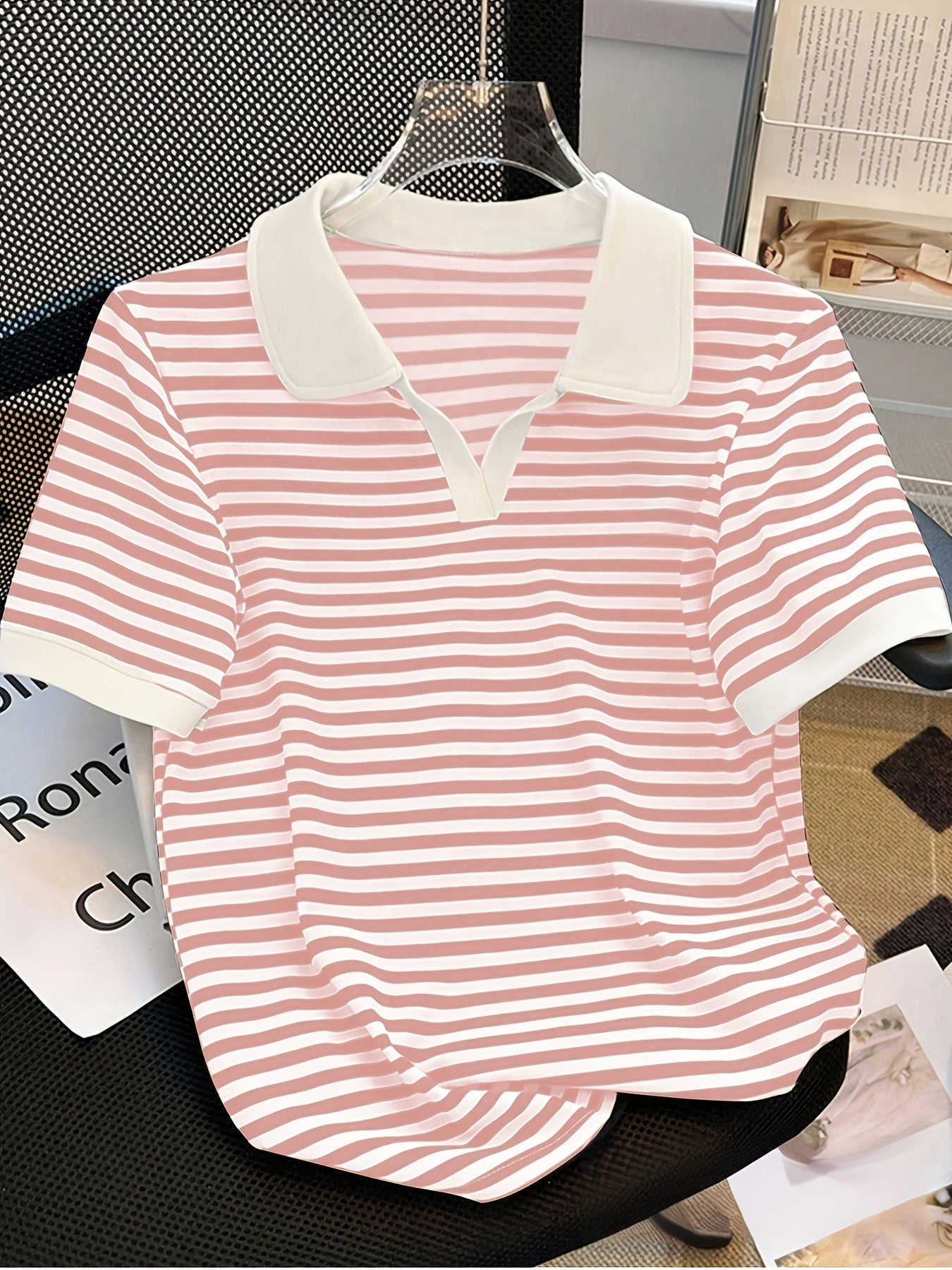 Polo a maniche corte stile preppy da donna – Eleganza casual e fascino senza tempo