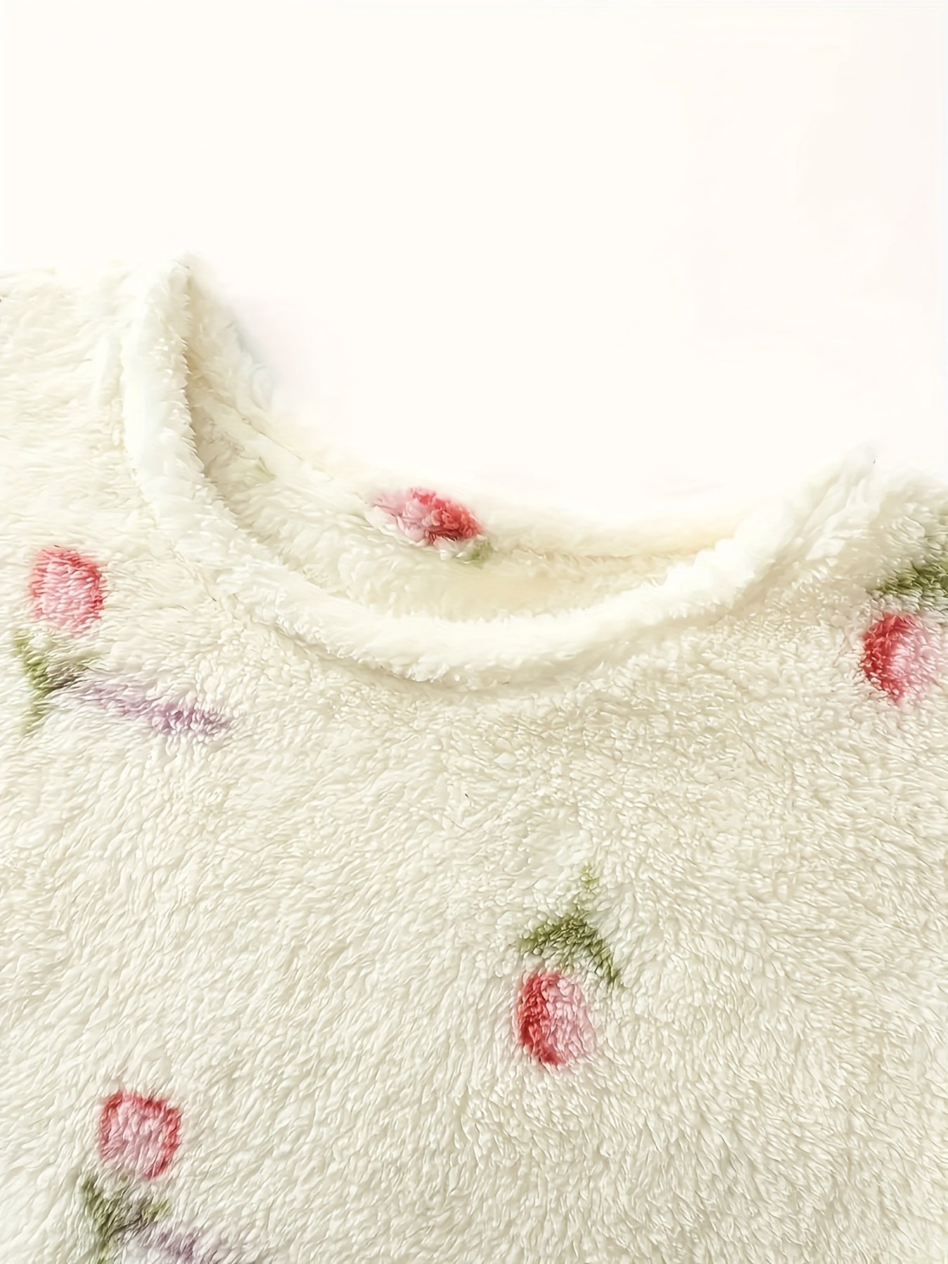 Robe de Nuit Molletonnée Femme Crème à Motifs Floraux Manches Longues