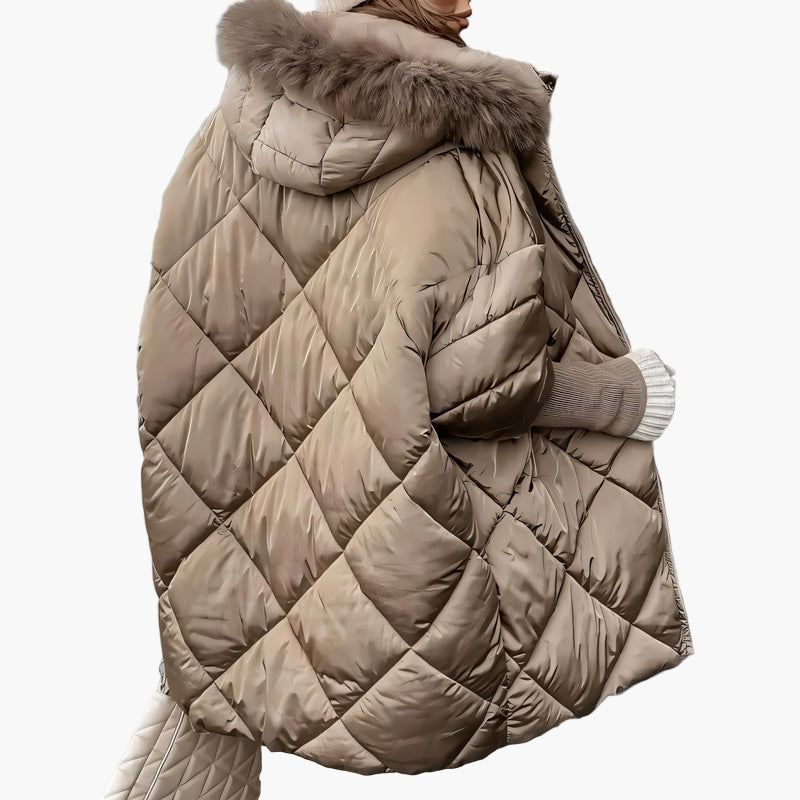 Oversized donsjas met capuchon voor dames, chique en casual stijl, ideaal voor de winter
