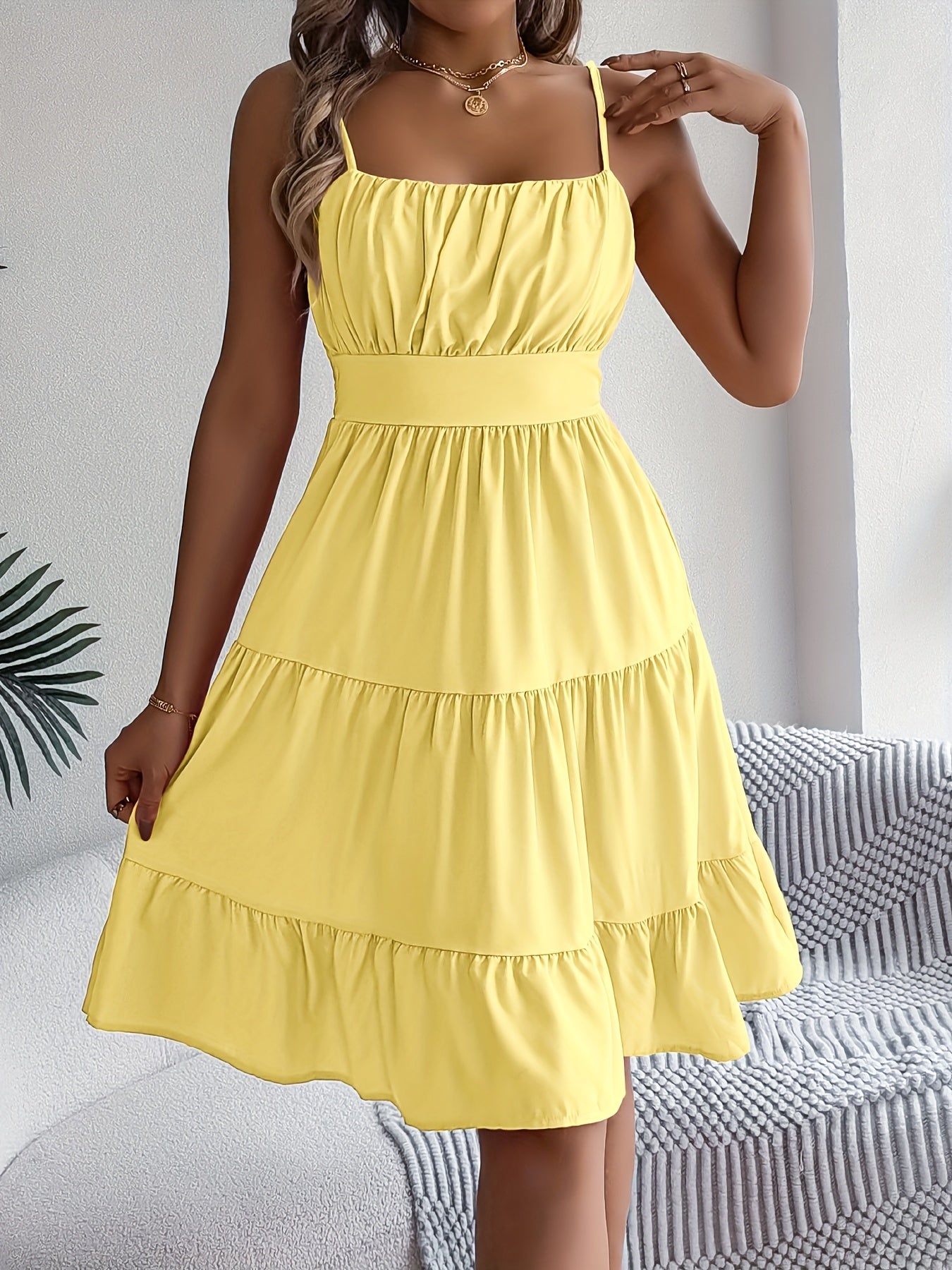 Robe d'été femme style décontracté à bretelles fines, volants, allure vacances